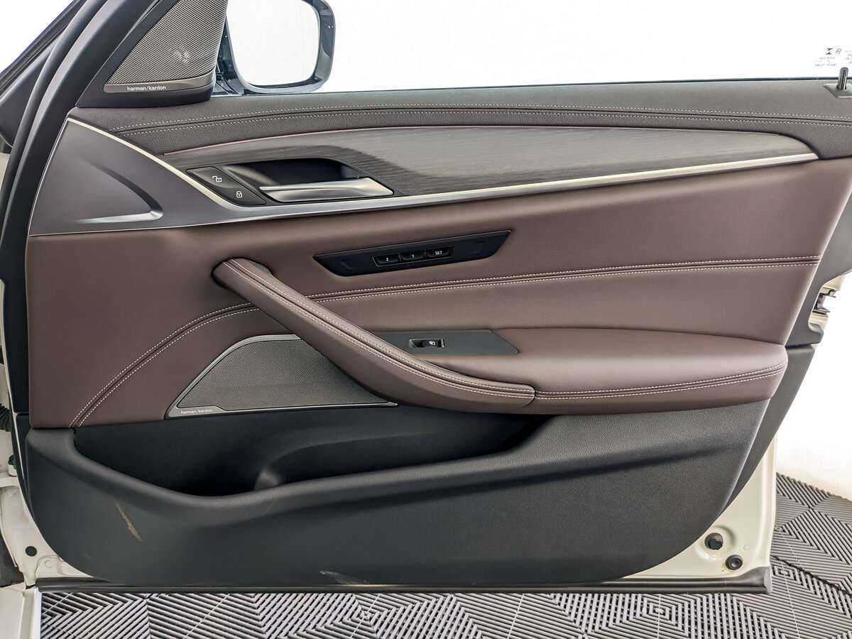 Купить BMW 5 серии с пробегом. Фото: #19