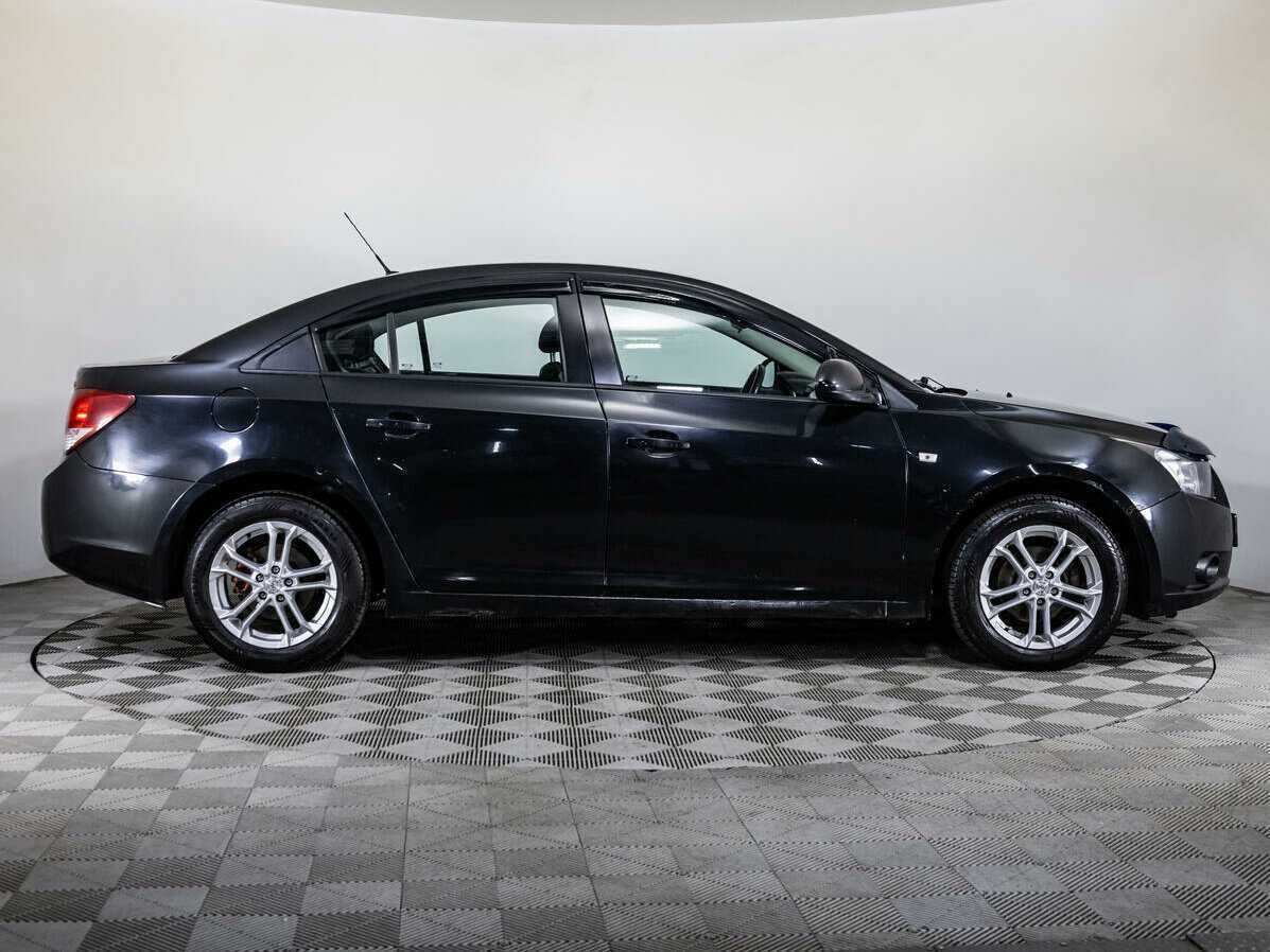 Купить Chevrolet Cruze с пробегом. Фото: #3