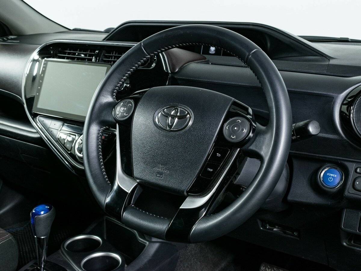 Купить Toyota Aqua с пробегом. Фото: #9