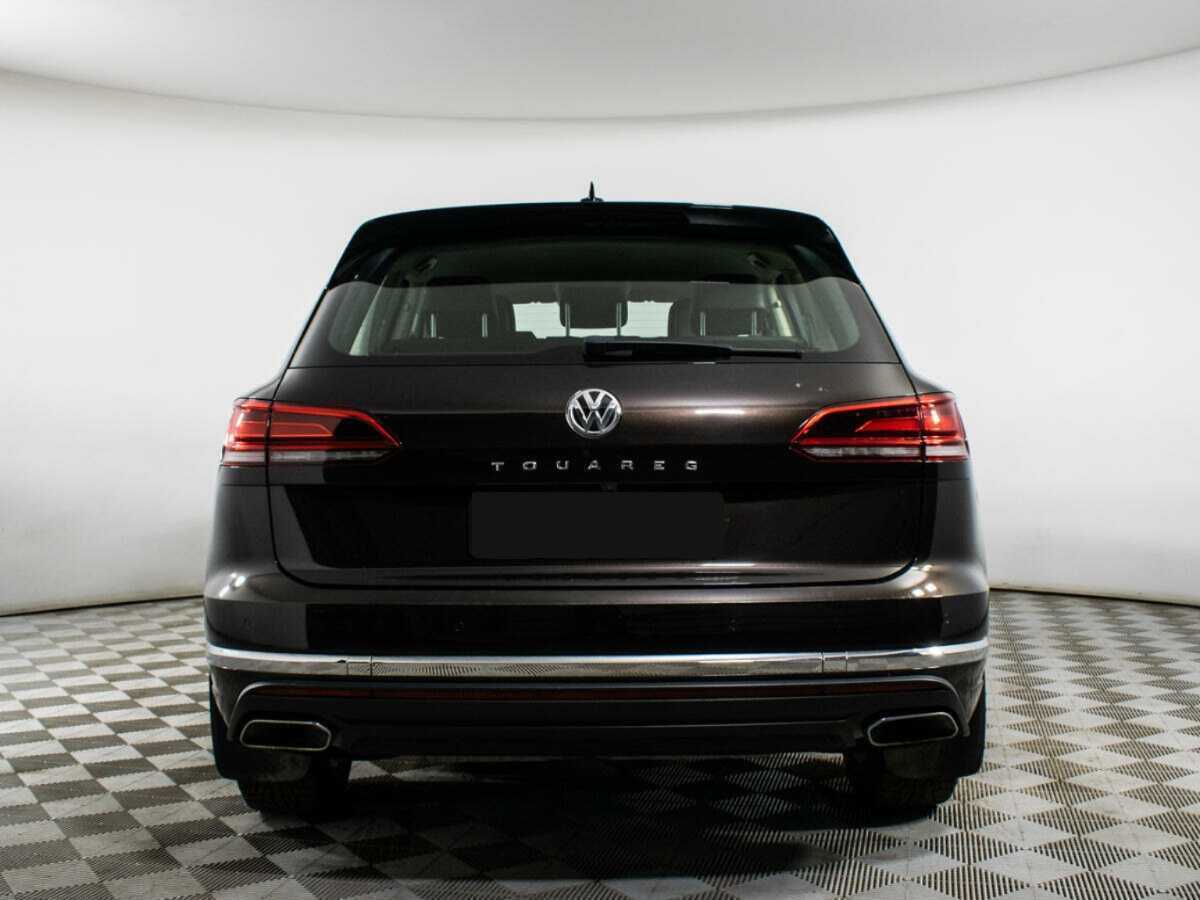 Купить Volkswagen Touareg с пробегом. Фото: #5