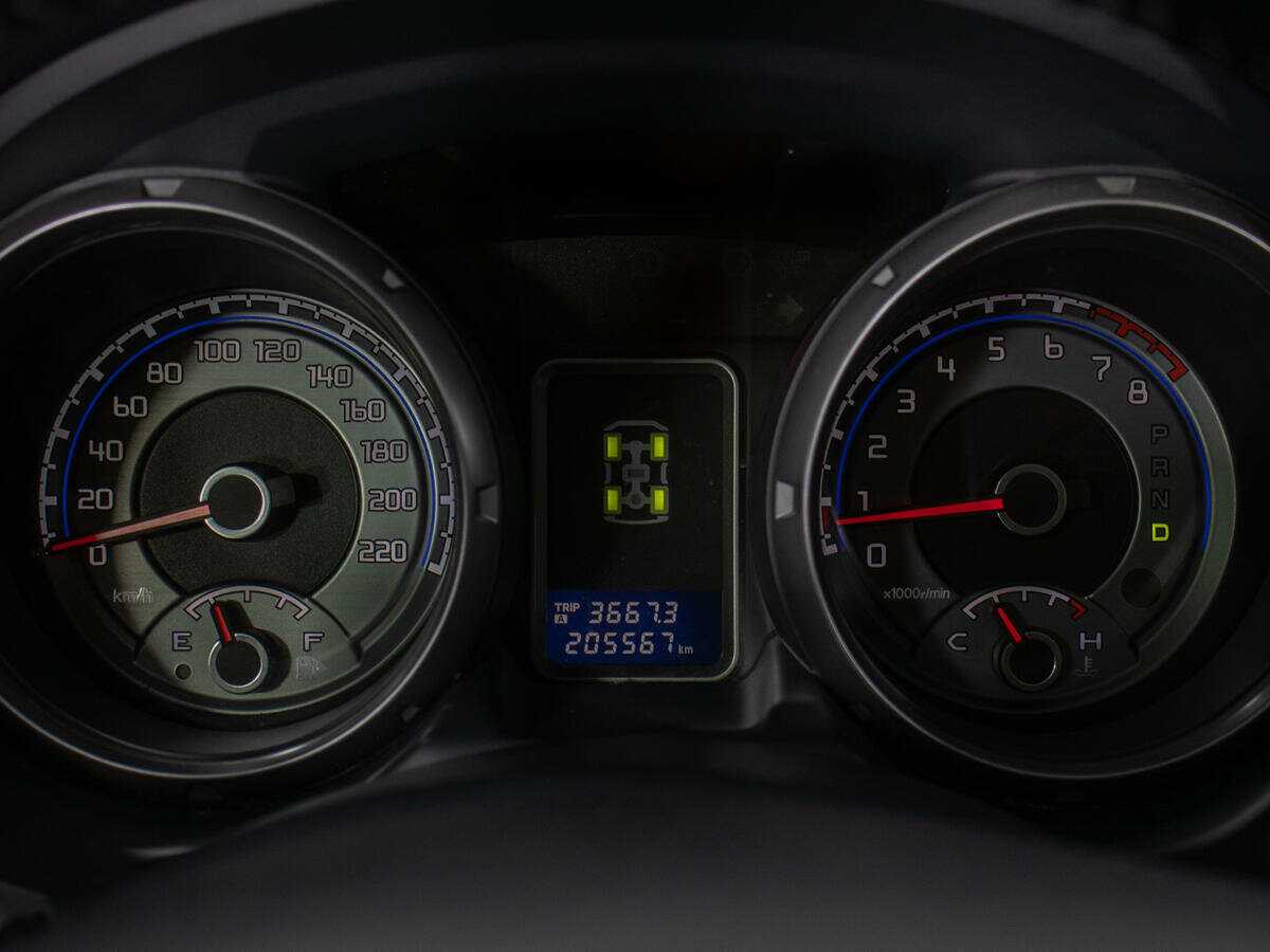 Купить Mitsubishi Pajero с пробегом. Фото: #15