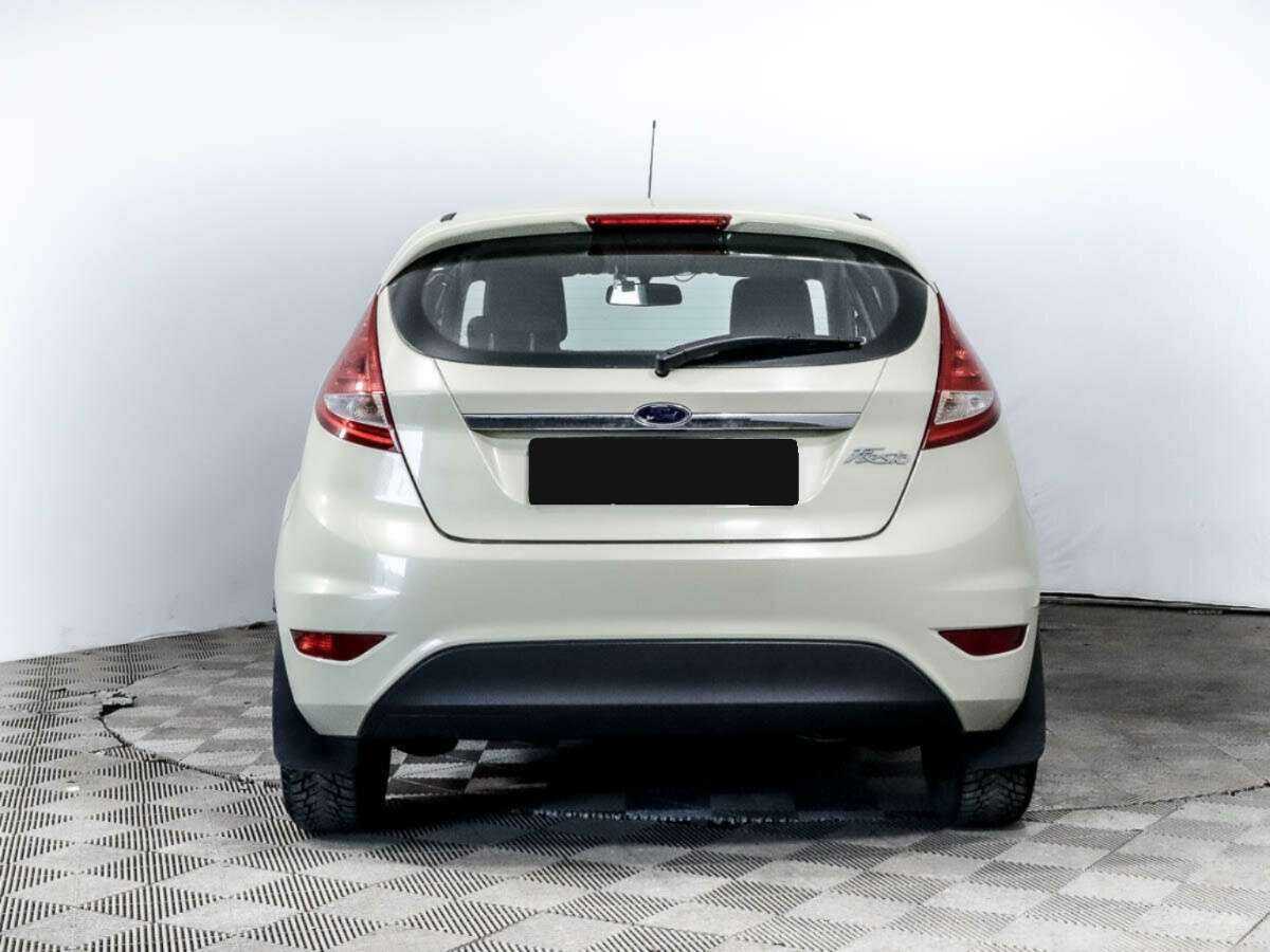 Купить Ford Fiesta с пробегом. Фото: #4