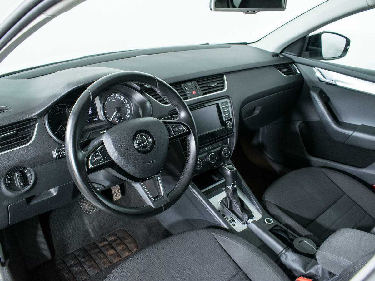 Купить Skoda Octavia с пробегом. Фото: #12