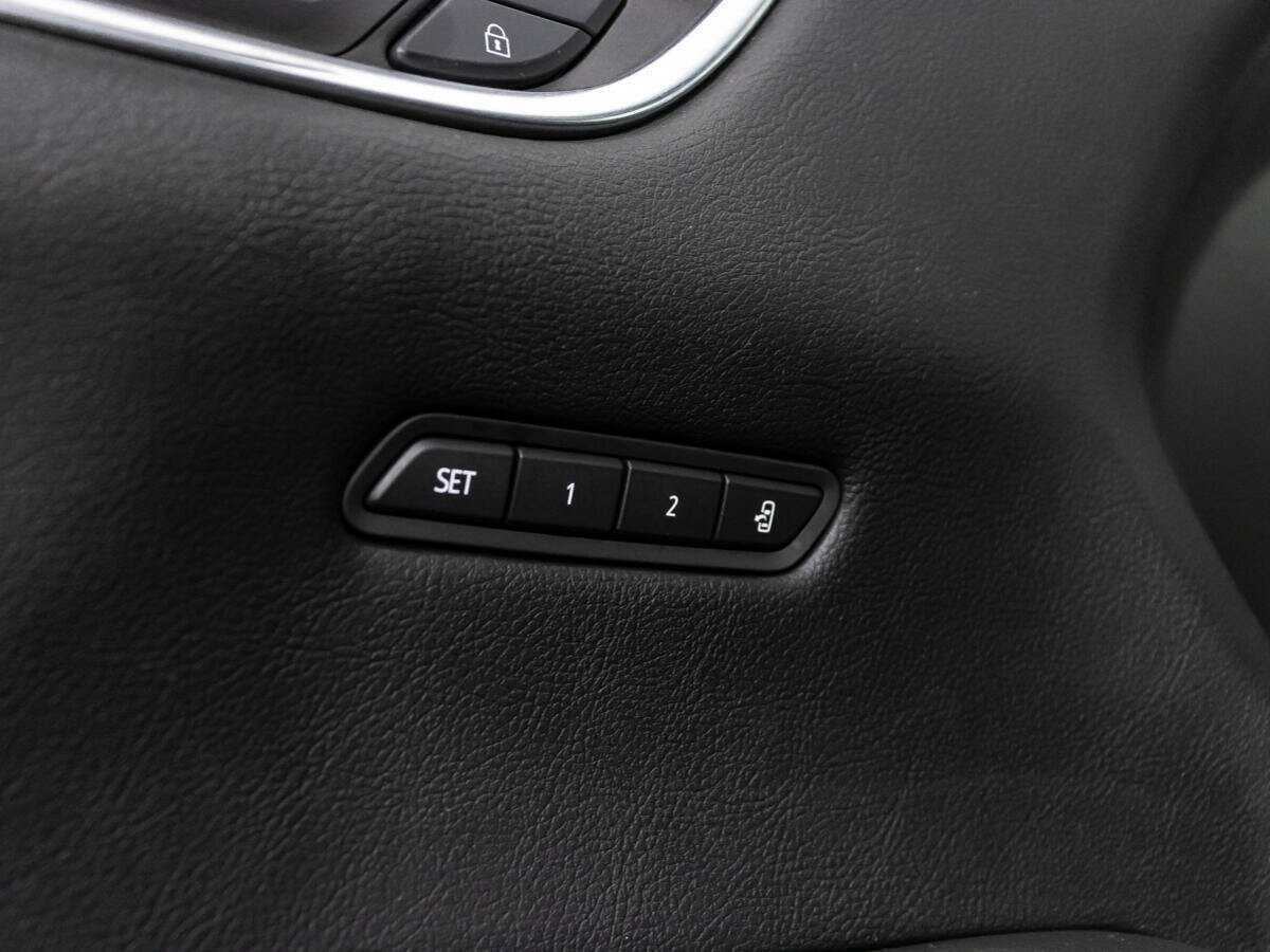 Купить Cadillac XT5 с пробегом. Фото: #19