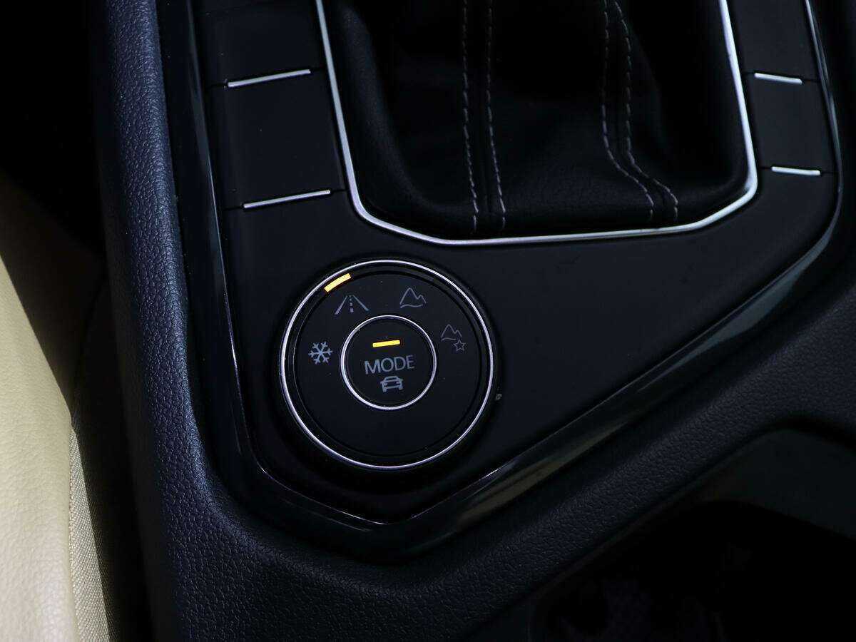 Купить Volkswagen Tiguan с пробегом. Фото: #16