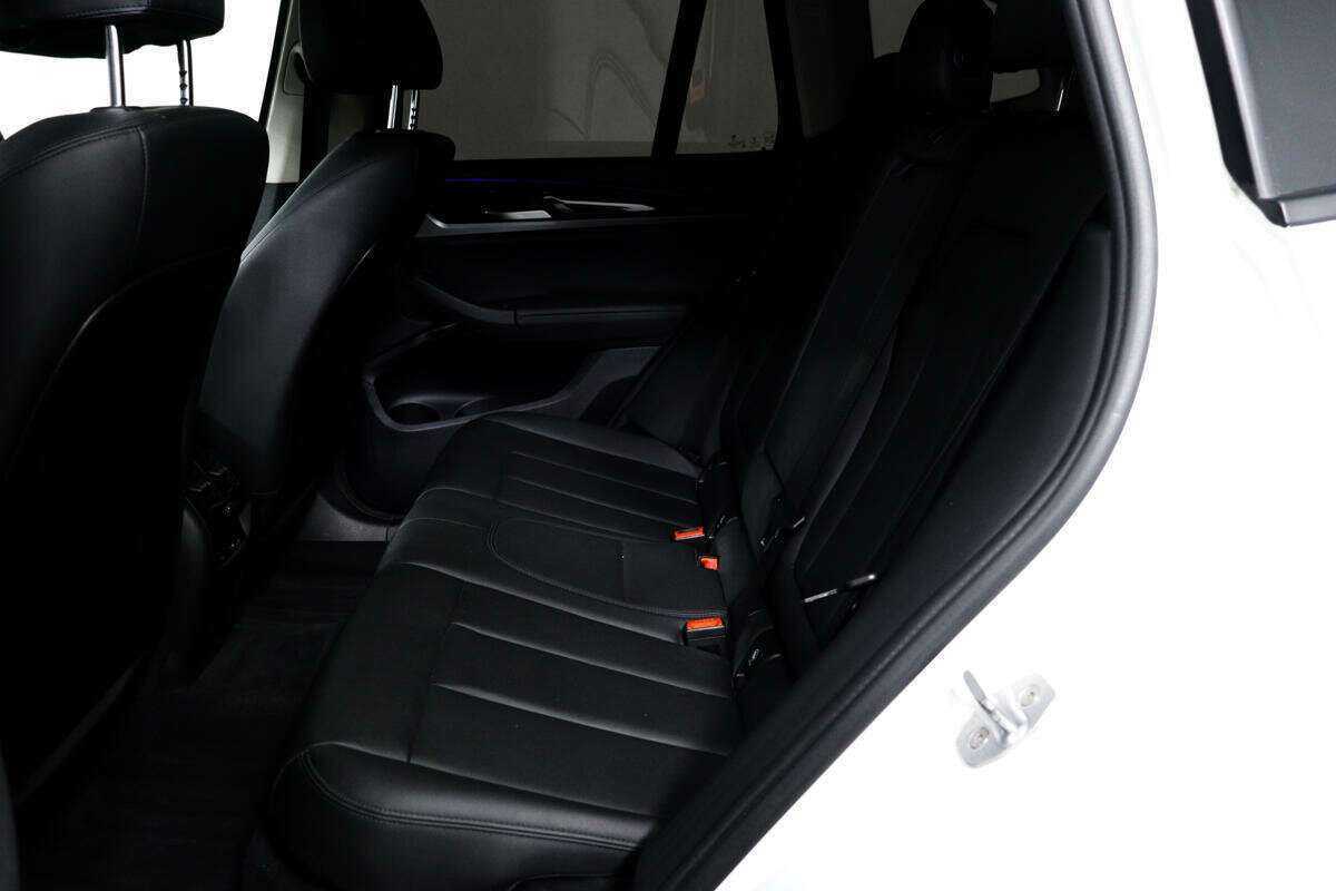 Купить BMW X3 с пробегом. Фото: #11