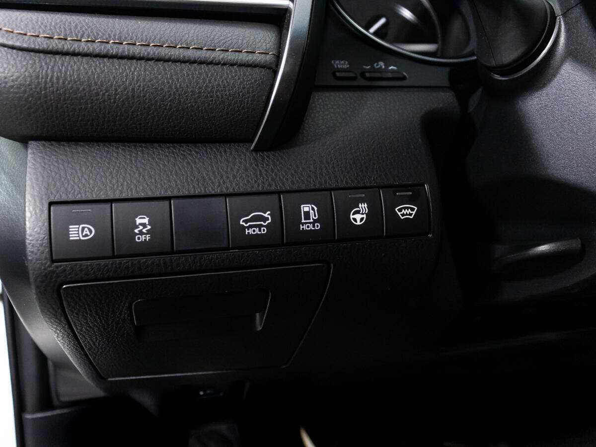 Купить Toyota Camry с пробегом. Фото: #17
