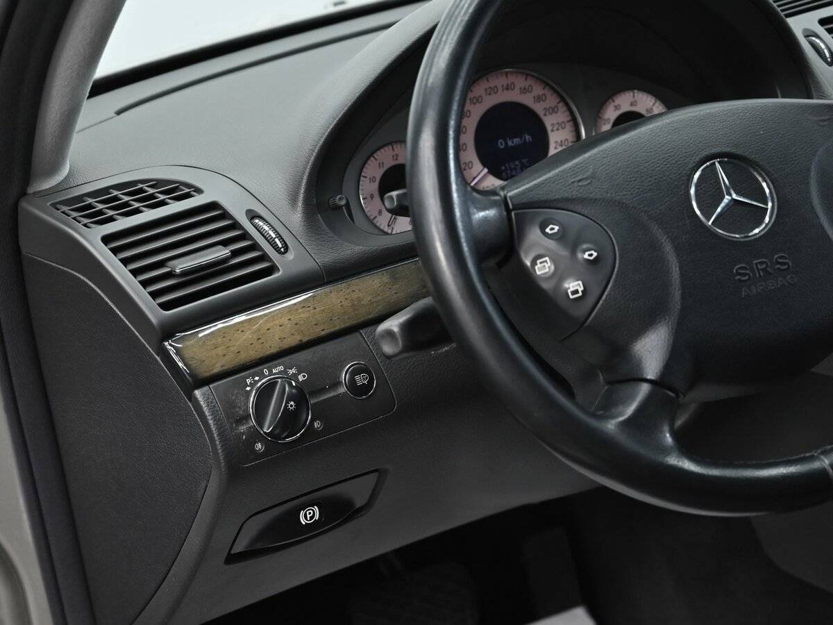 Купить Mercedes-Benz E-Класс с пробегом. Фото: #8
