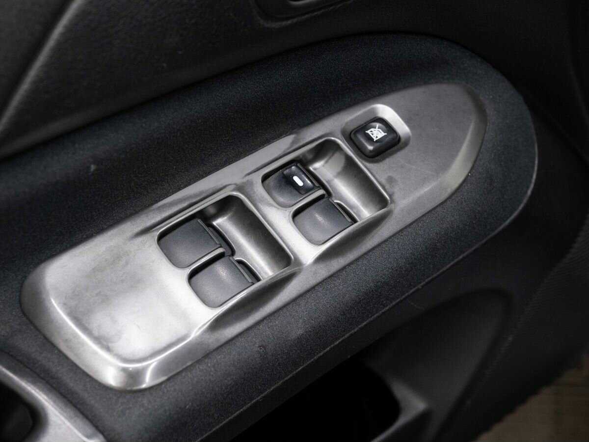 Купить Mitsubishi Lancer с пробегом. Фото: #14