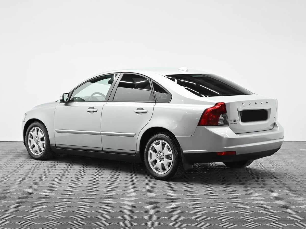 Купить Volvo S40 с пробегом. Фото: #2