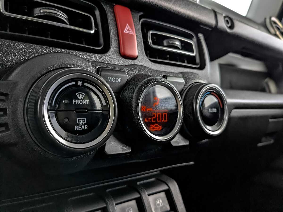 Купить Suzuki Jimny с пробегом. Фото: #16
