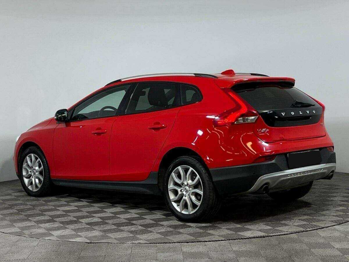 Купить Volvo V40 Cross Country с пробегом. Фото: #6
