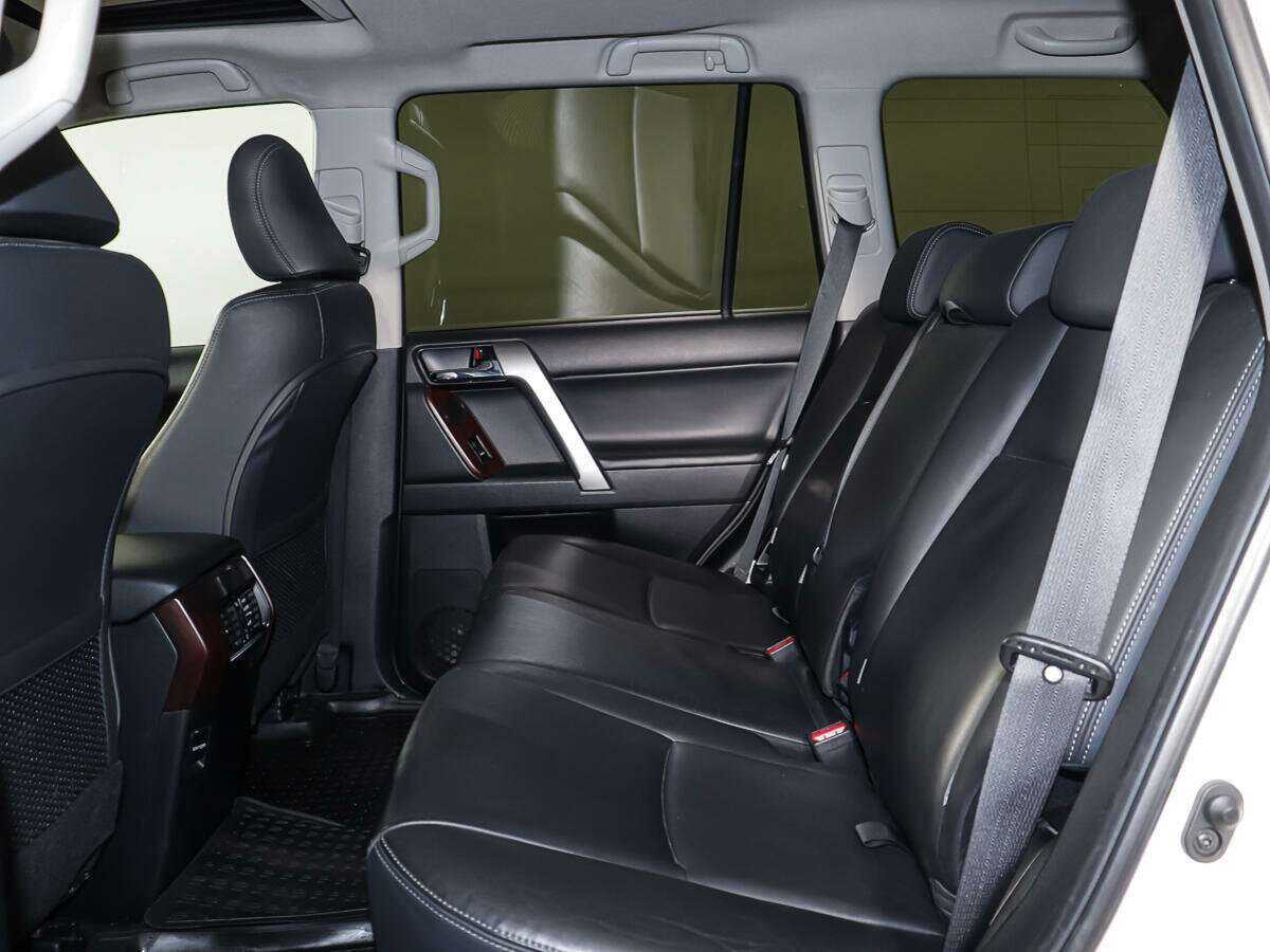 Купить Toyota Land Cruiser Prado с пробегом. Фото: #9