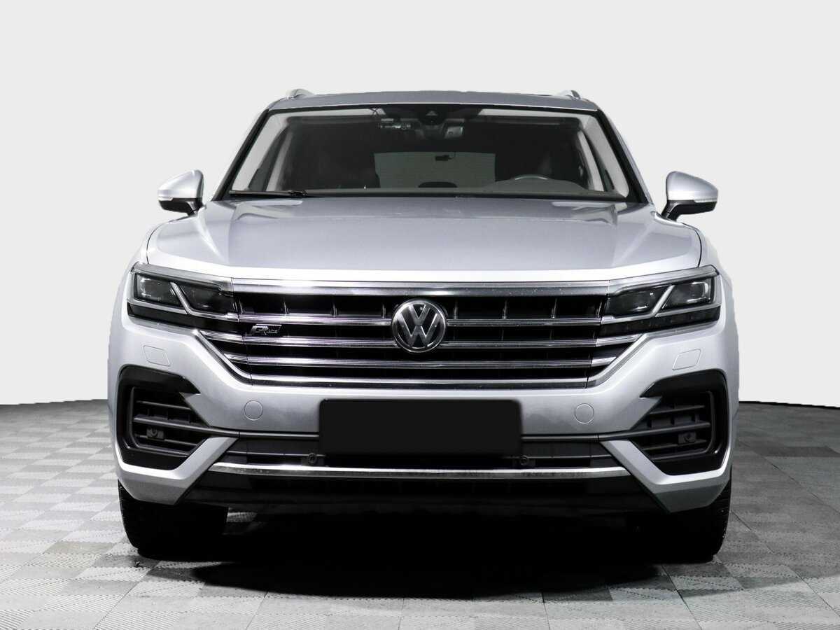 Купить Volkswagen Touareg с пробегом. Фото: #1