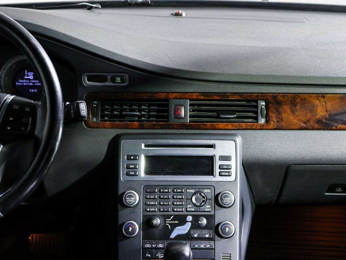 Купить Volvo XC70 с пробегом. Фото: #10