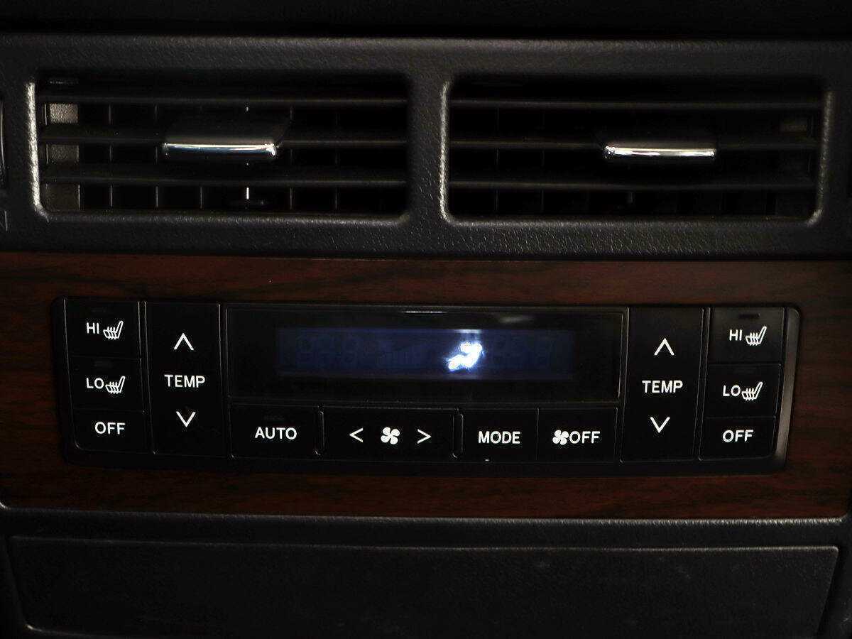 Купить Toyota Land Cruiser с пробегом. Фото: #9