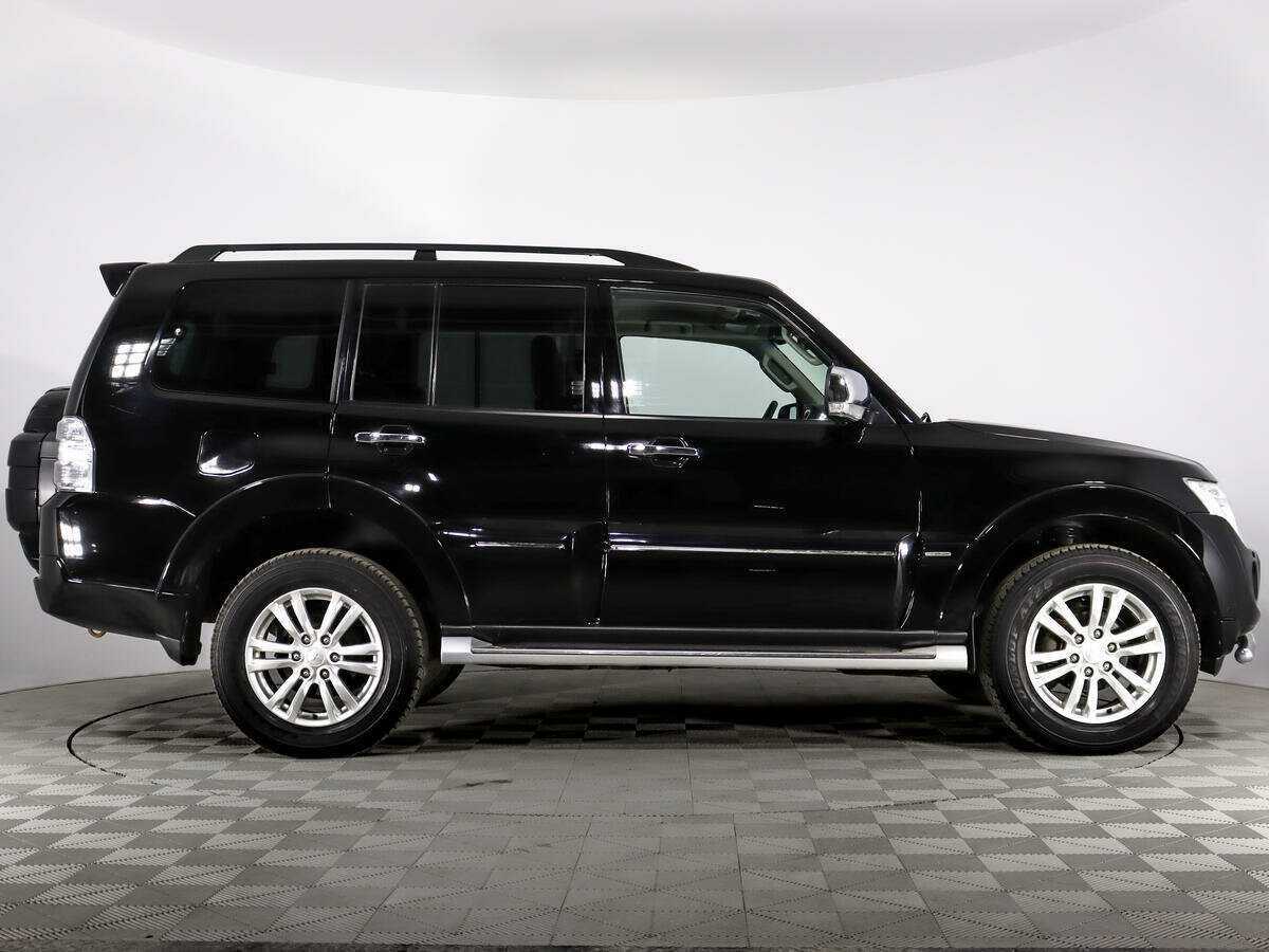 Купить Mitsubishi Pajero с пробегом. Фото: #3