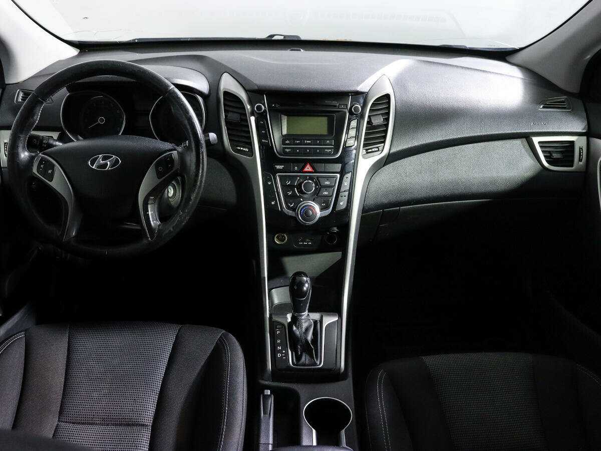 Купить Hyundai i30 с пробегом. Фото: #9