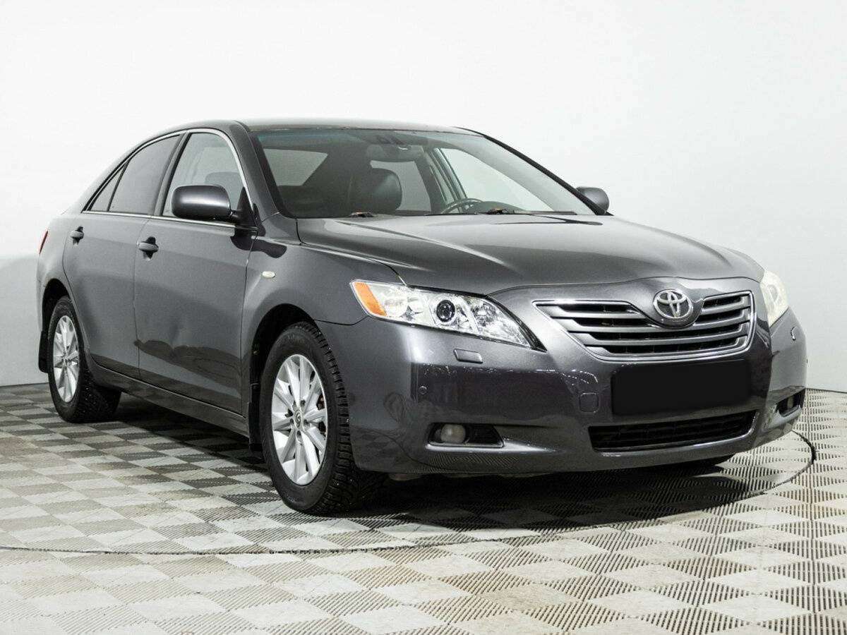 Купить Toyota Camry с пробегом. Фото: #2