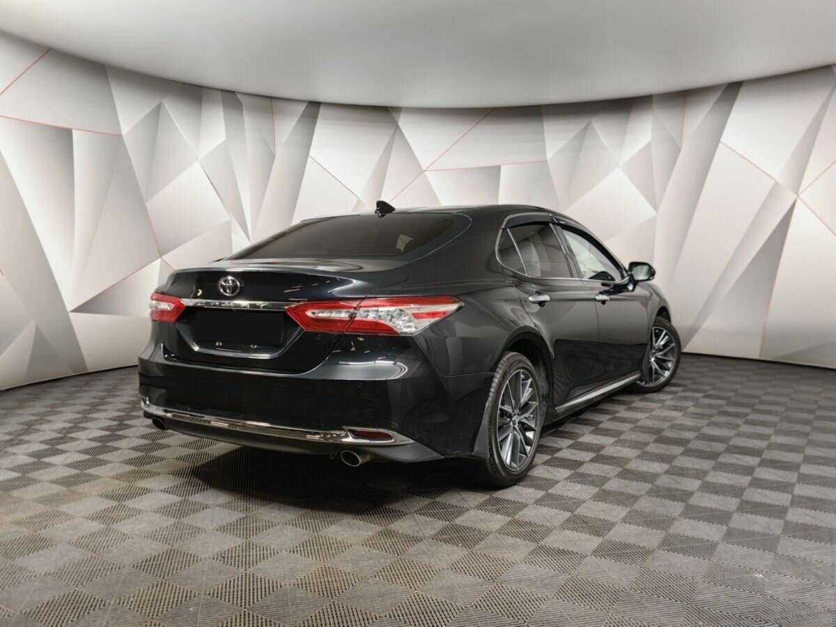Купить Toyota Camry с пробегом. Фото: #1