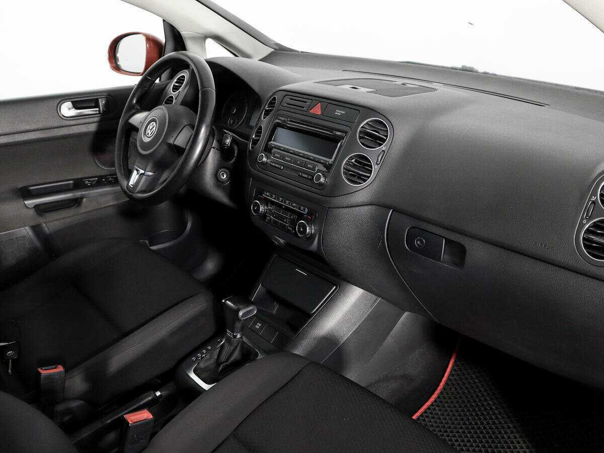 Купить Volkswagen Golf Plus с пробегом. Фото: #10