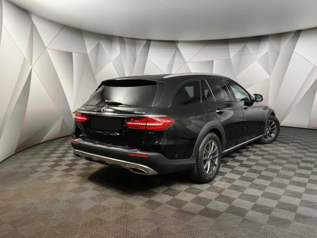Купить Mercedes-Benz E-Класс с пробегом. Фото: #1