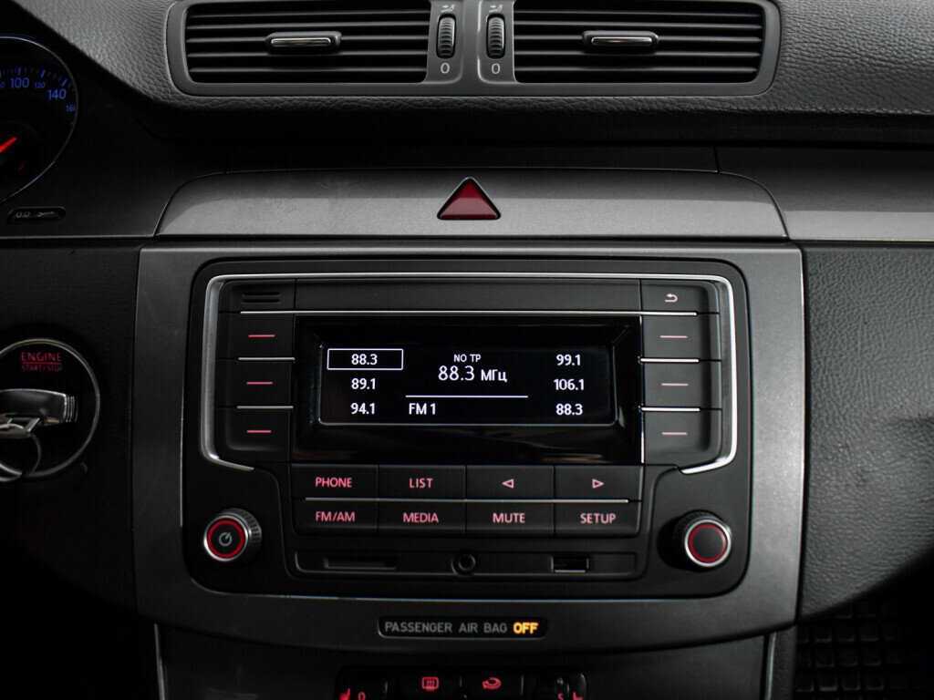 Купить Volkswagen Passat с пробегом. Фото: #9