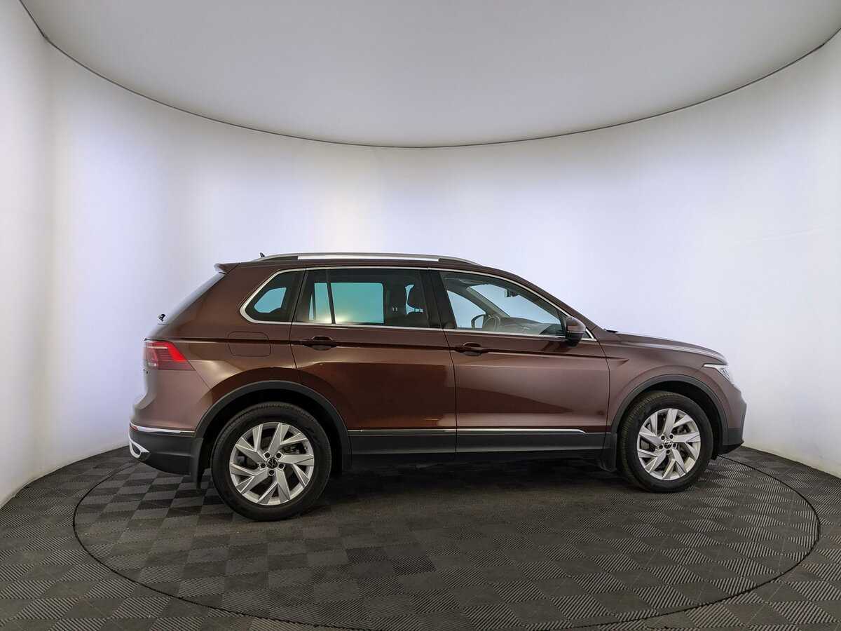 Купить Volkswagen Tiguan с пробегом. Фото: #3