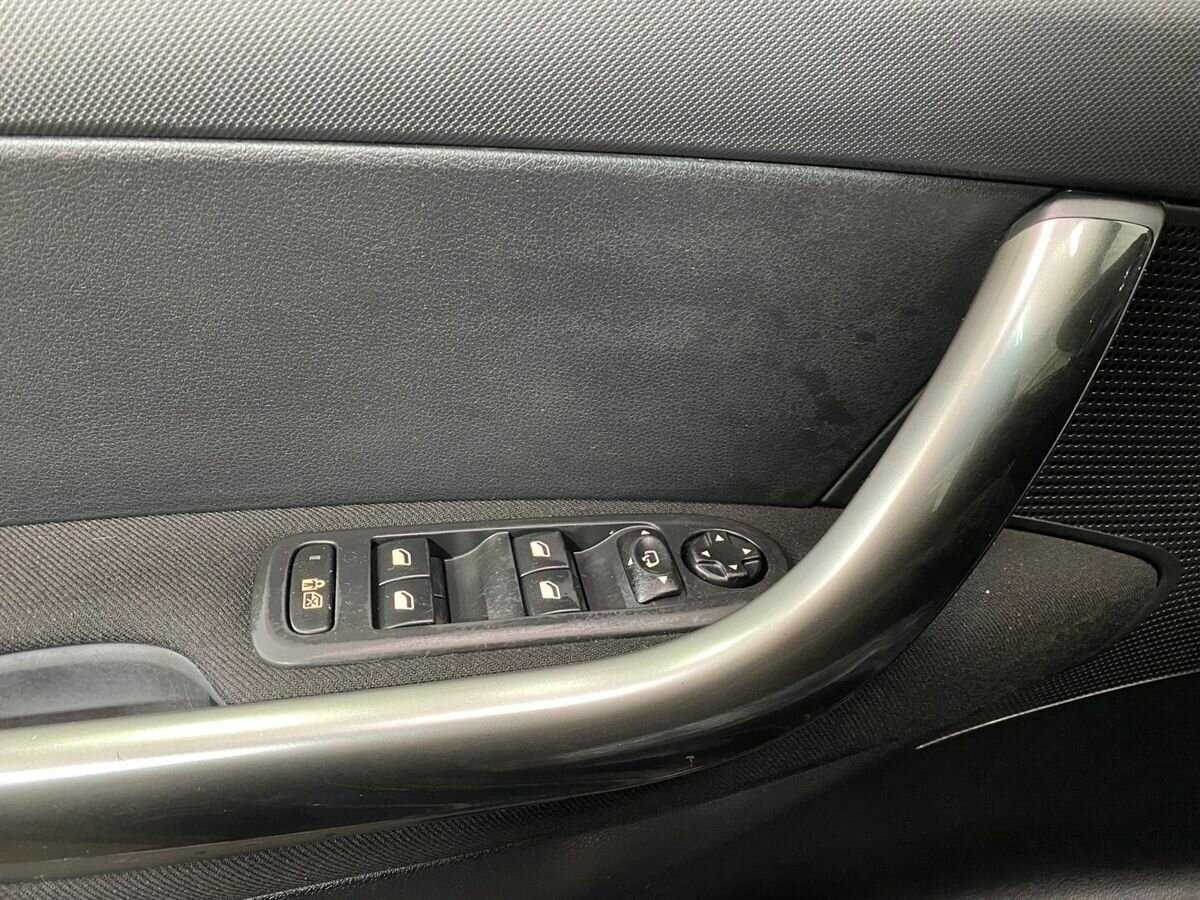 Купить Peugeot 308 с пробегом. Фото: #14