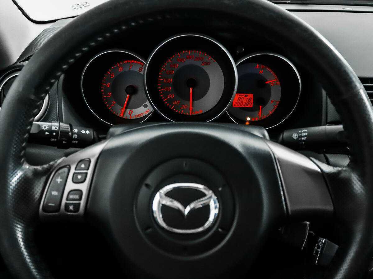 Купить Mazda 3 с пробегом. Фото: #14