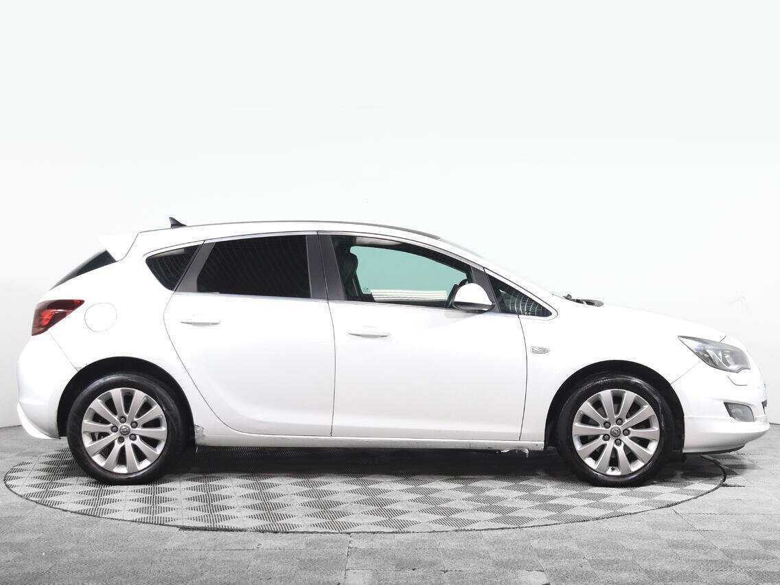 Купить Opel Astra с пробегом. Фото: #2