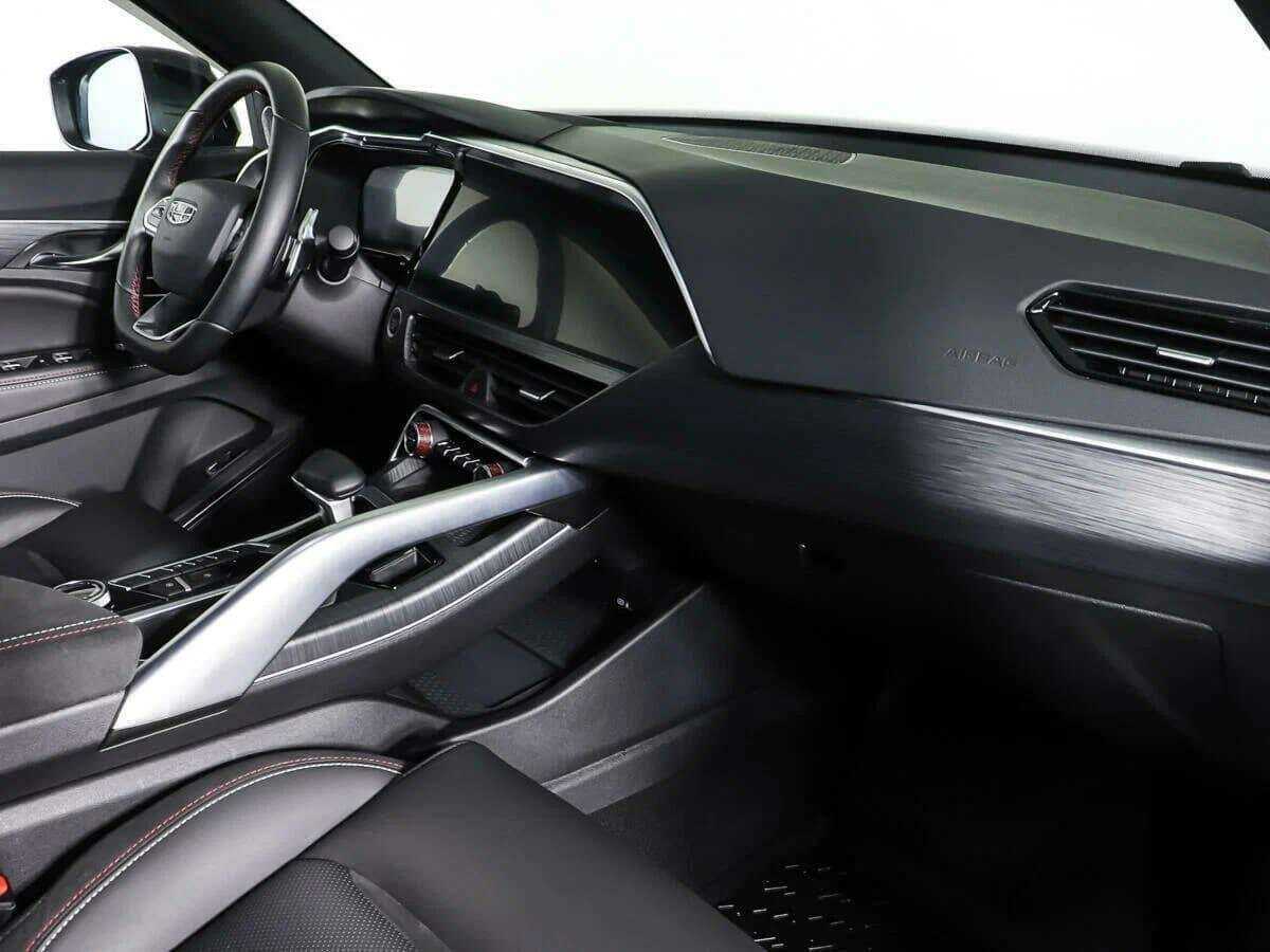 Купить Geely Tugella с пробегом. Фото: #8