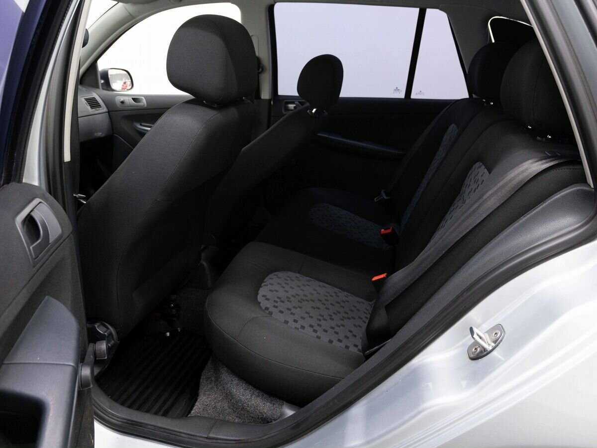 Купить Skoda Fabia с пробегом. Фото: #8