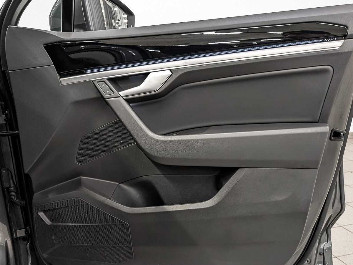 Купить Volkswagen Touareg с пробегом. Фото: #24