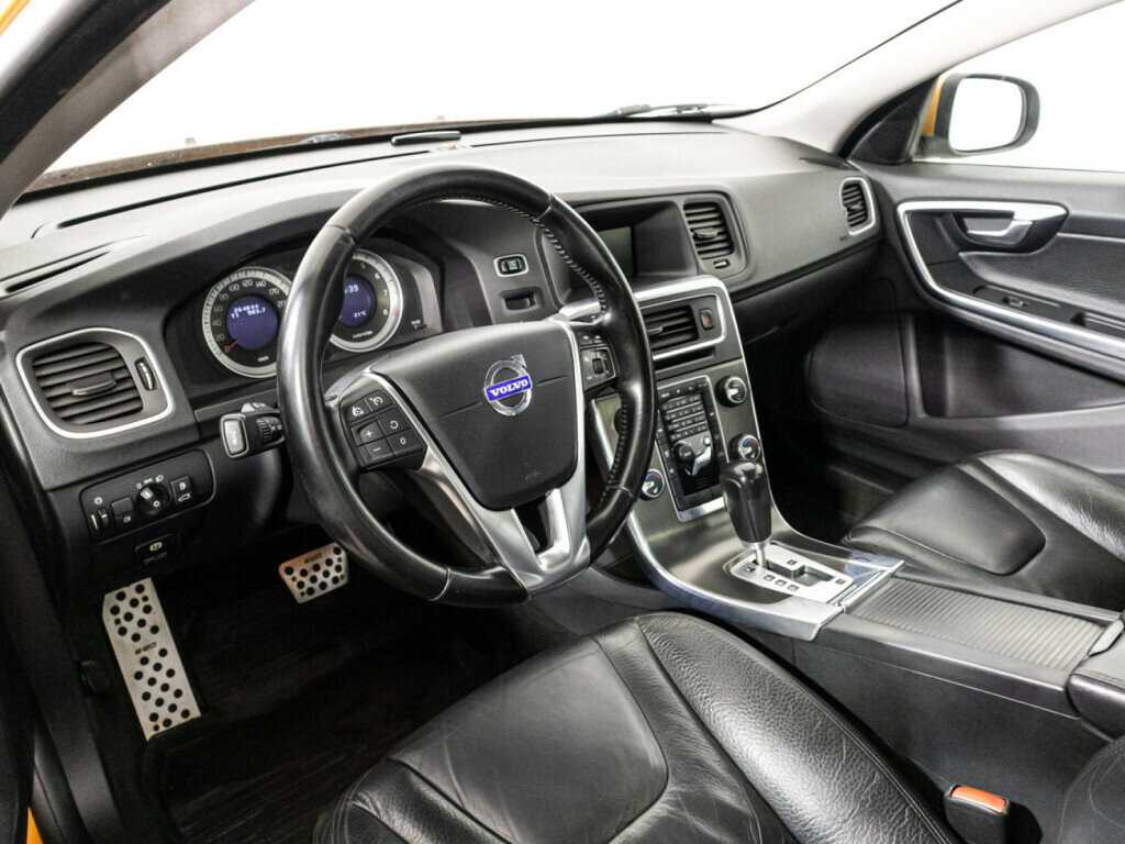 Купить Volvo S60 с пробегом. Фото: #10