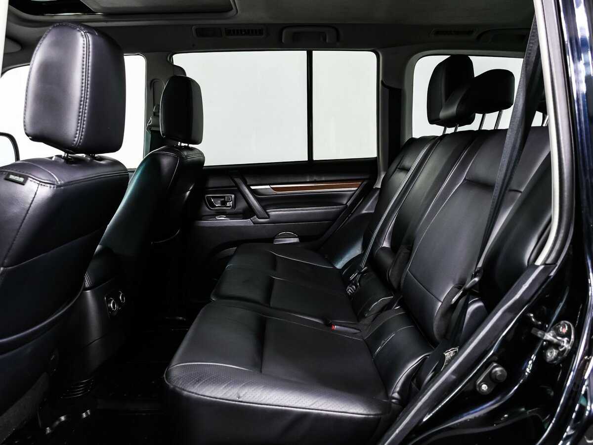 Купить Mitsubishi Pajero с пробегом. Фото: #12