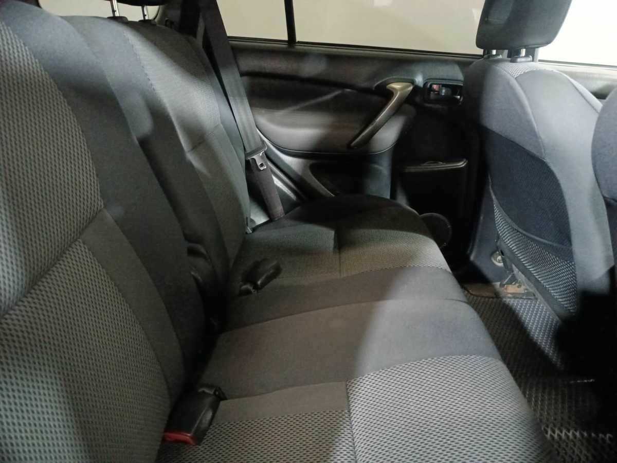 Купить Toyota RAV4 с пробегом. Фото: #10