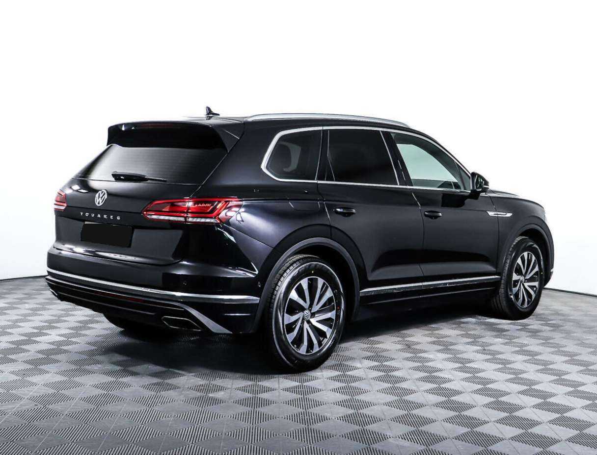 Купить Volkswagen Touareg с пробегом. Фото: #4
