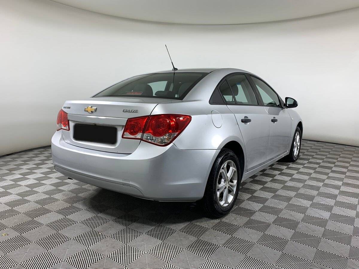 Купить Chevrolet Cruze с пробегом. Фото: #4