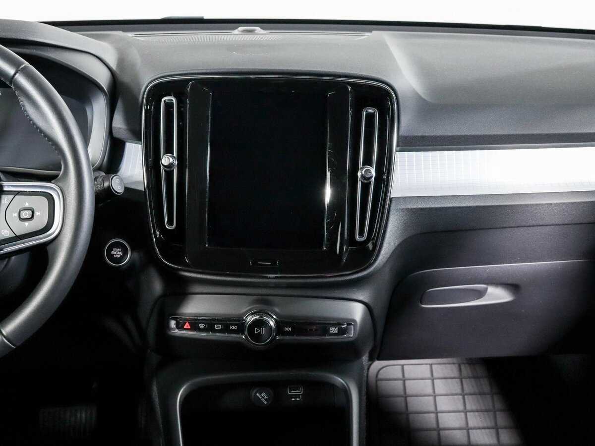 Купить Volvo XC40 с пробегом. Фото: #9