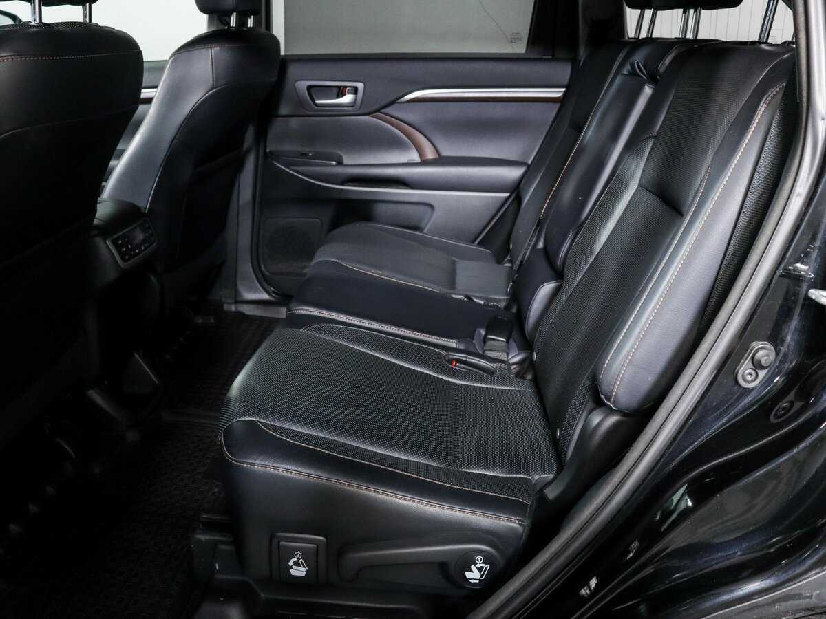 Купить Toyota Highlander с пробегом. Фото: #9