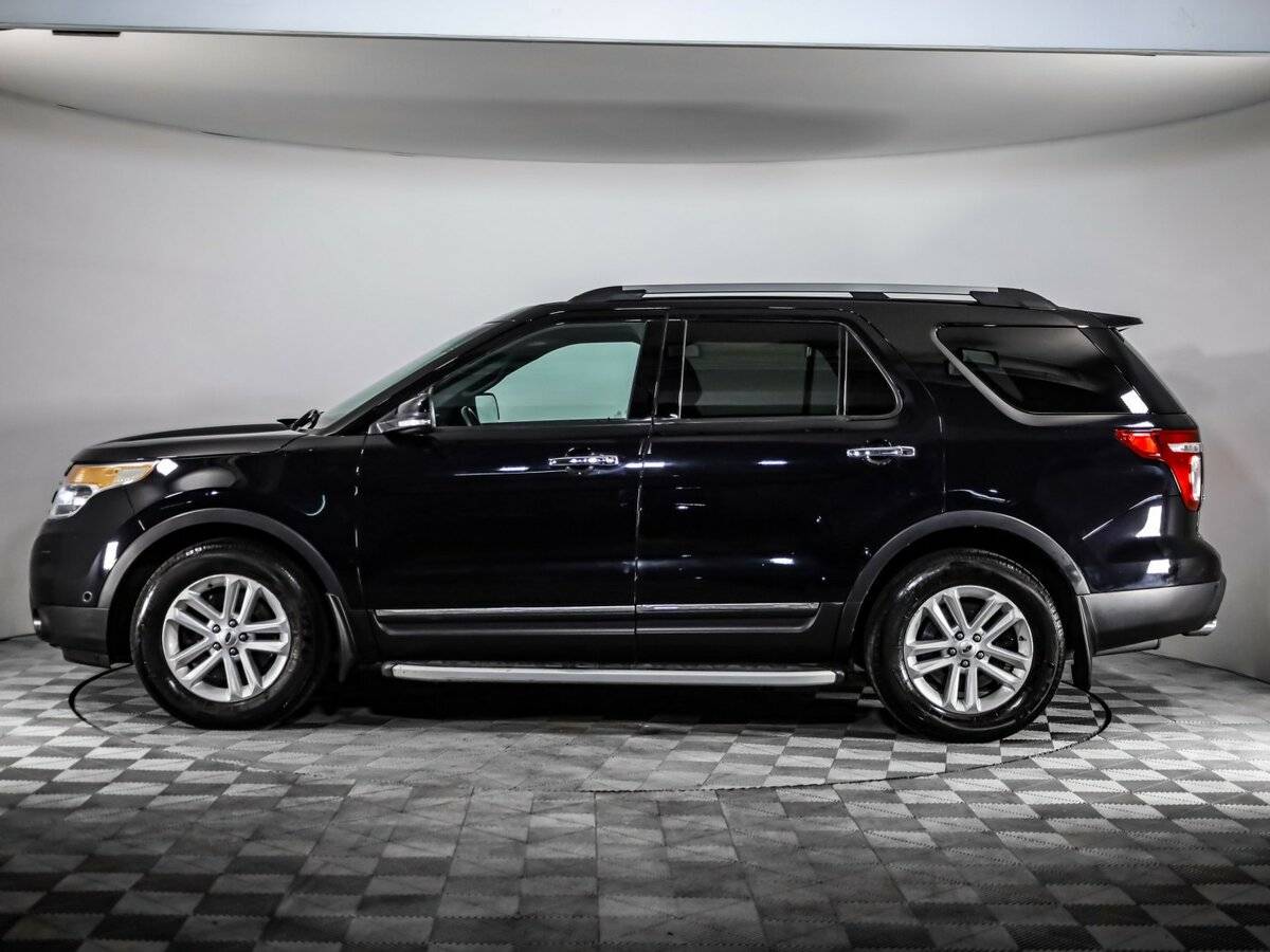 Купить Ford Explorer с пробегом. Фото: #7