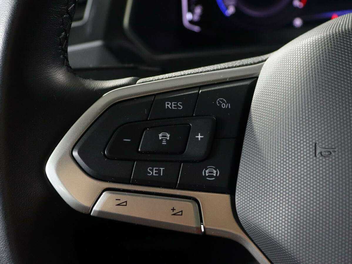 Купить Volkswagen Tiguan с пробегом. Фото: #25