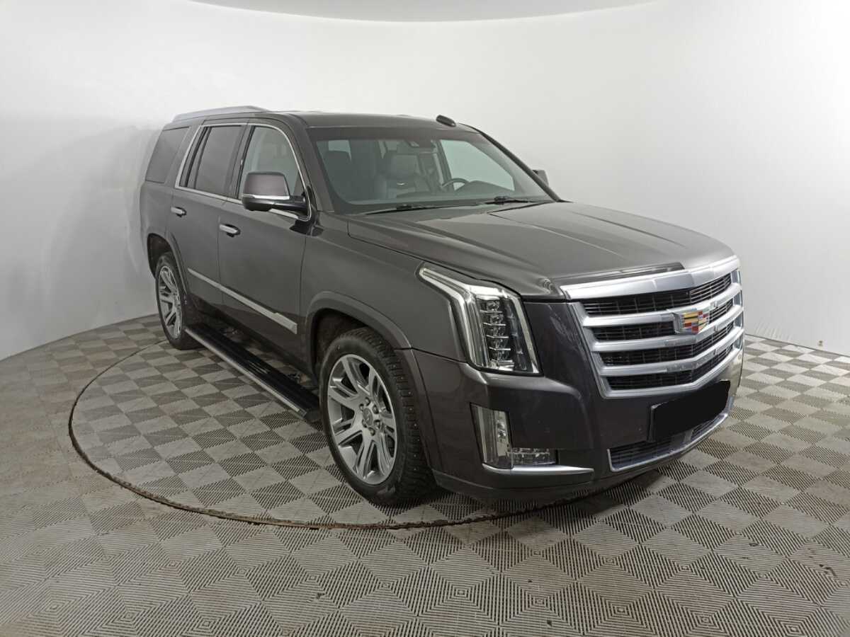 Купить Cadillac Escalade с пробегом. Фото: #2