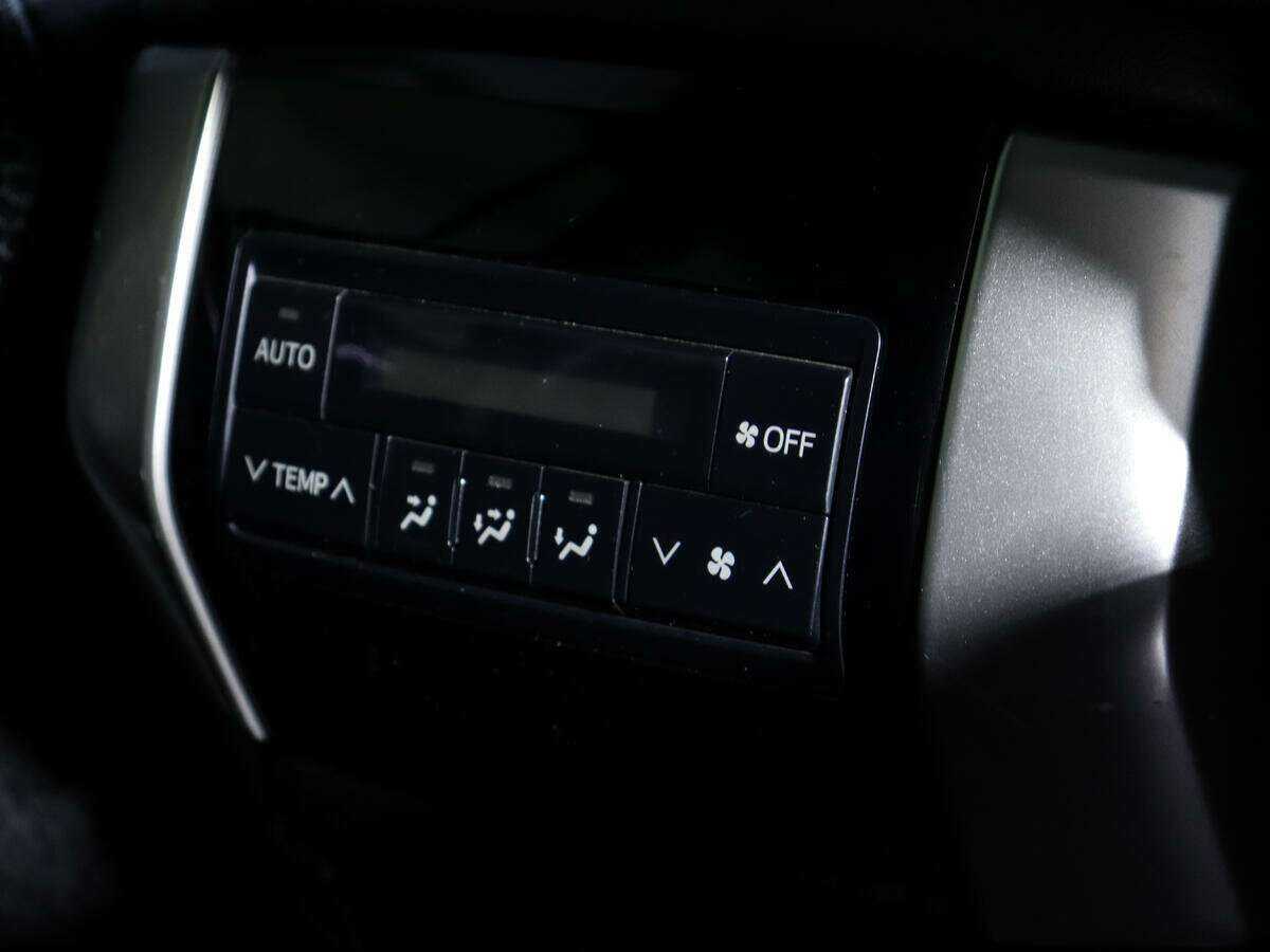 Купить Toyota Land Cruiser Prado с пробегом. Фото: #16
