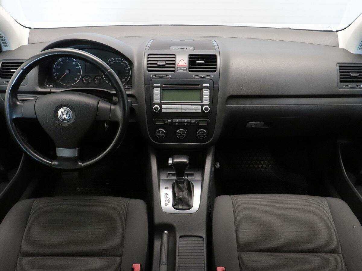 Купить Volkswagen Golf с пробегом. Фото: #8