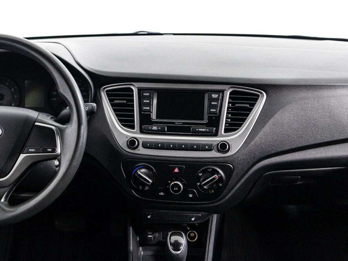 Купить Hyundai Solaris с пробегом. Фото: #13
