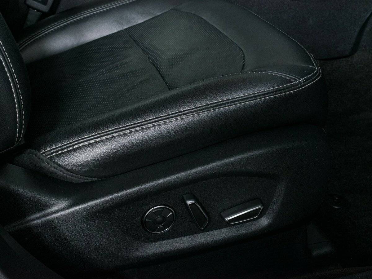 Купить Ford Explorer с пробегом. Фото: #19