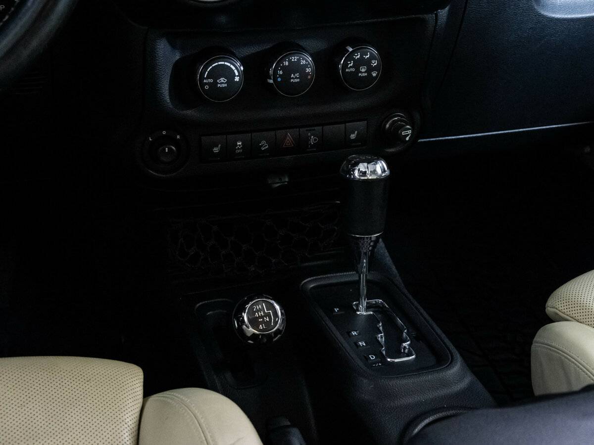 Купить Jeep Wrangler с пробегом. Фото: #16