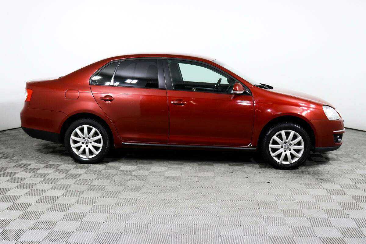 Купить Volkswagen Jetta с пробегом. Фото: #3